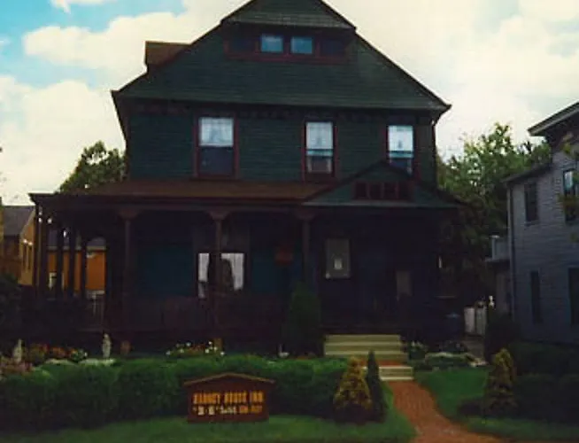 The Harney House Inn
