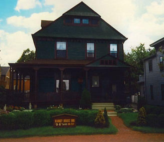 The Harney House Bed & Breakfast 2*