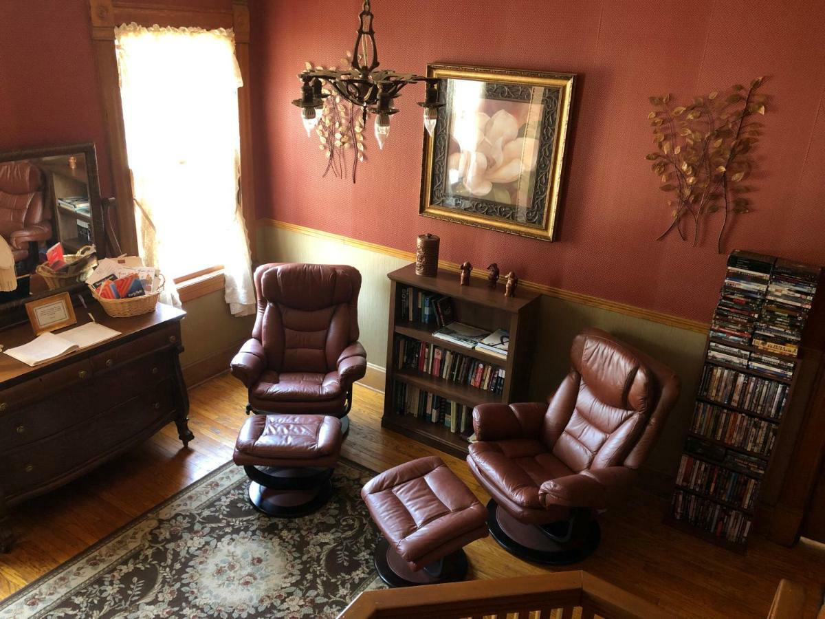 The Harney House Bed & Breakfast